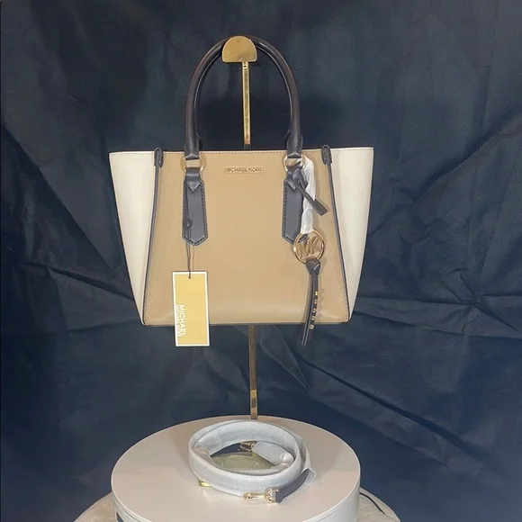 Michael Kors Tan and White Women's Bag - Picture 1 of 13